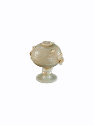 春秋戰國勾雲谷紋青玉豆